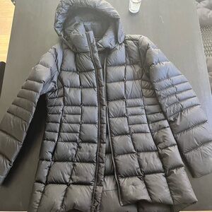 Northface jacket mid length with adjustable drop hood size Medium